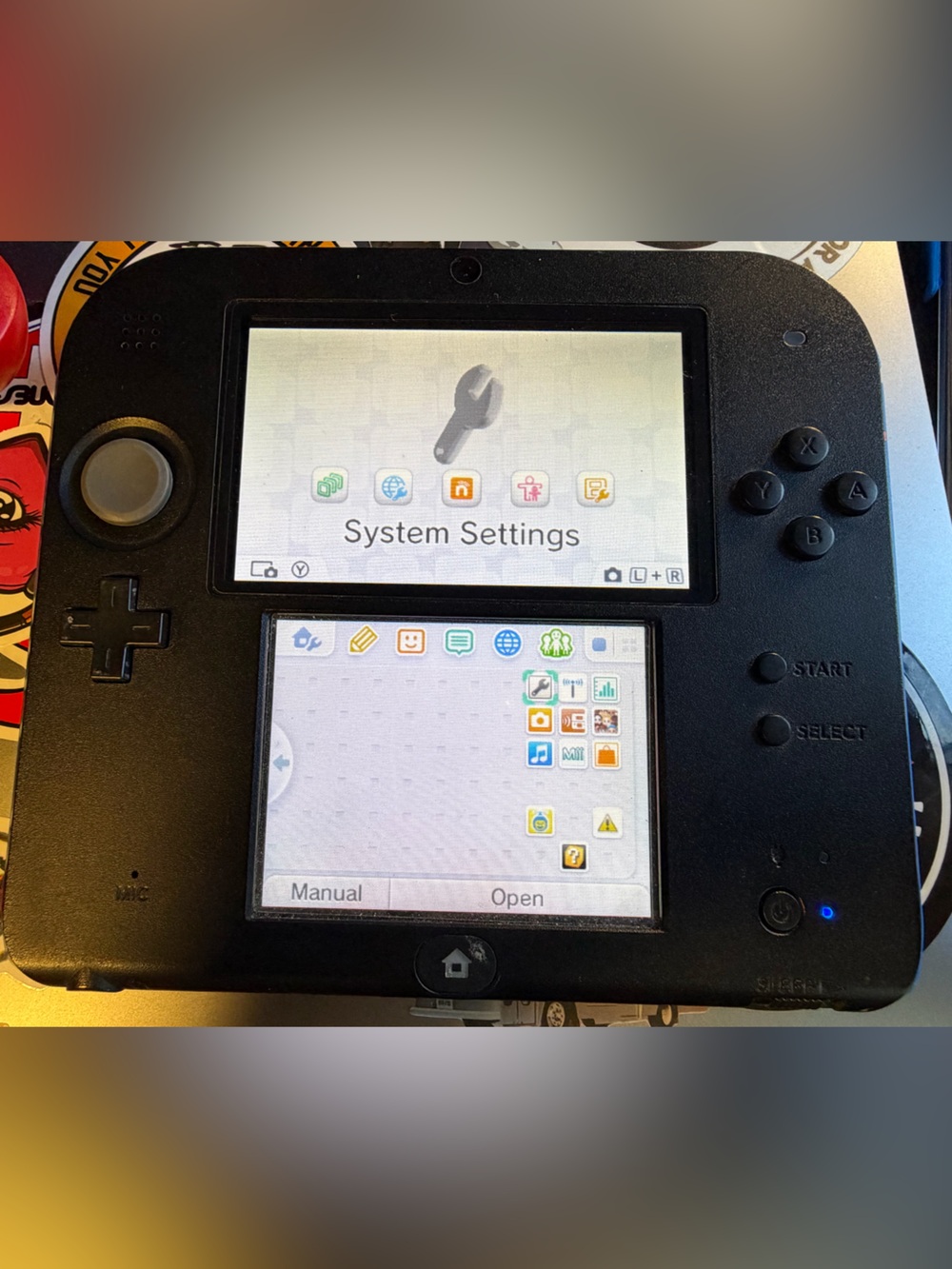 Nintendo 2ds Black and blue model - Picture 3 of 3